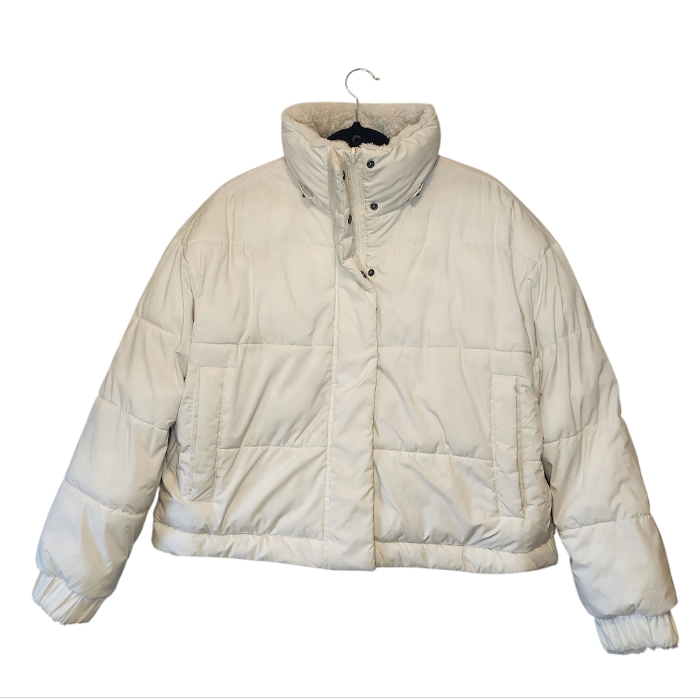 AMERICAN EAGLE white reversible puffer jacket, size S -MISSING HOOD- - Picture 2 of 7